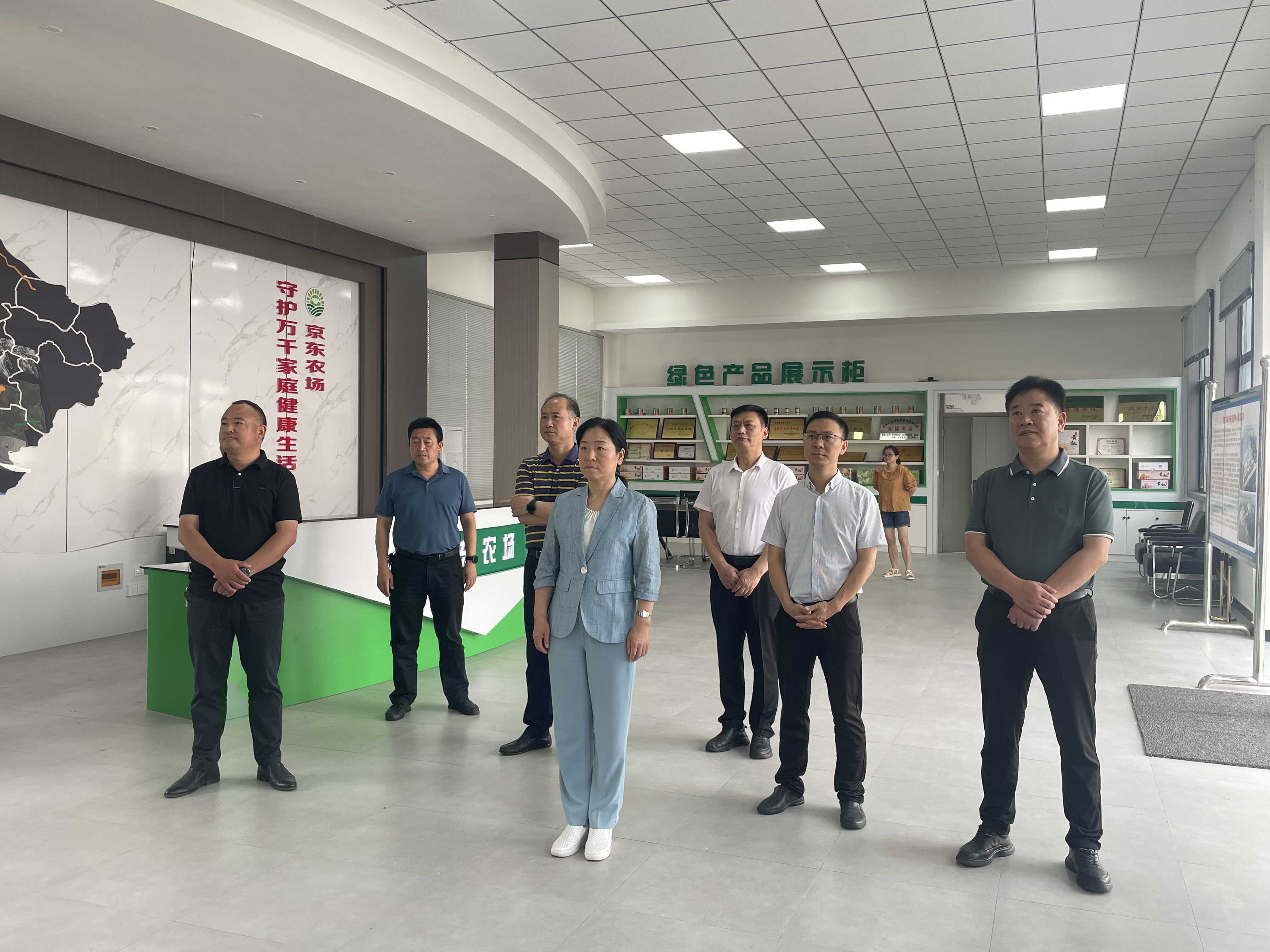 市林果產(chǎn)業(yè)鏈專班赴老河口市調(diào)研林果產(chǎn)業(yè)鏈發(fā)展及國(guó)內(nèi)貿(mào)易代理情況